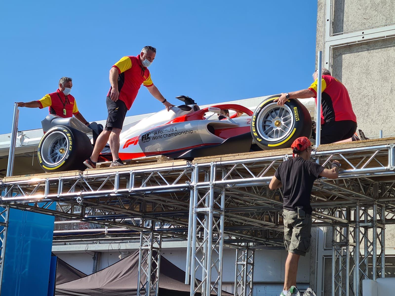 F1 show car installation